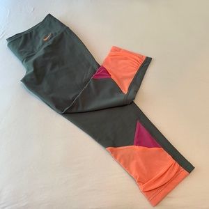 Nike Cropped color block tights